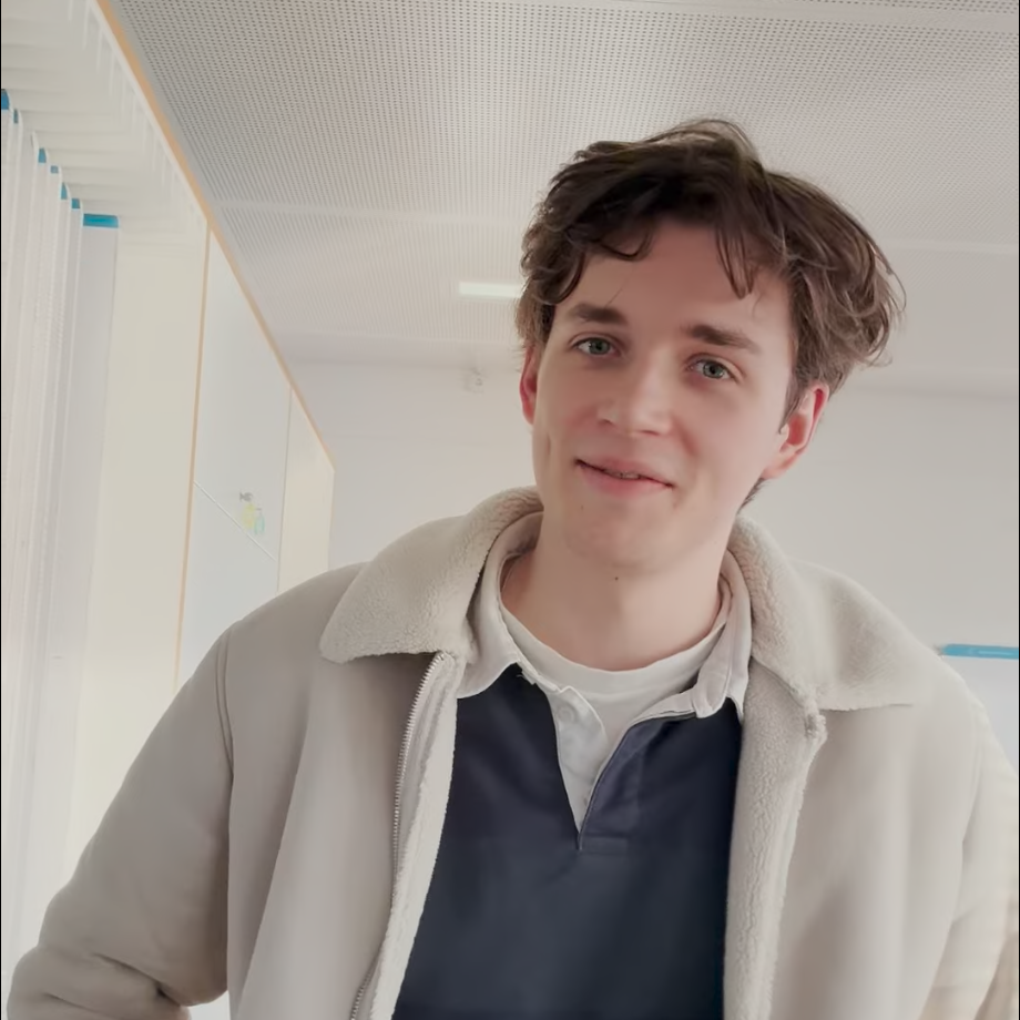 Finn - AI Vibe Hackathon Participant